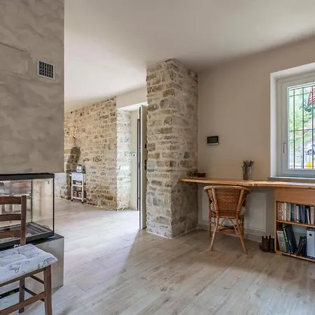 4 Bedroom Nice In Holiday home Castino