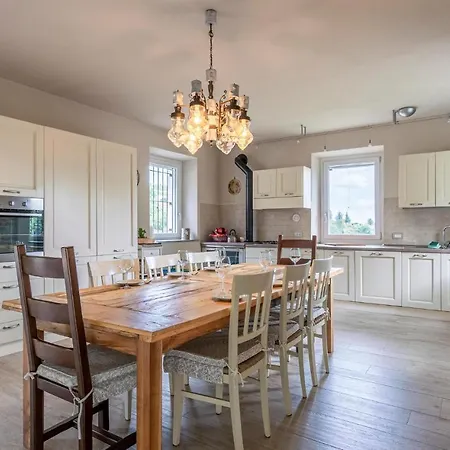 4 Bedroom Nice In